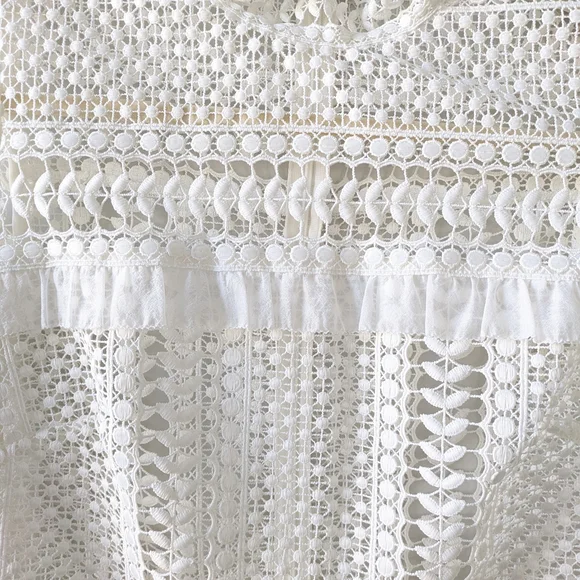 Like New!! Self-Portrait White Lace Blouse